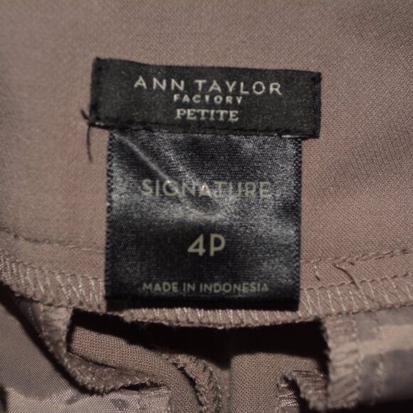 Ann Taylor Tan Dress Pants Sz 4P Petite Signature Collection - Picture 3 of 3